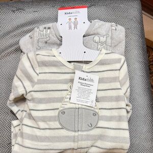 Size 9 Months Kids Striped/Animal Print Pajamas NWT
